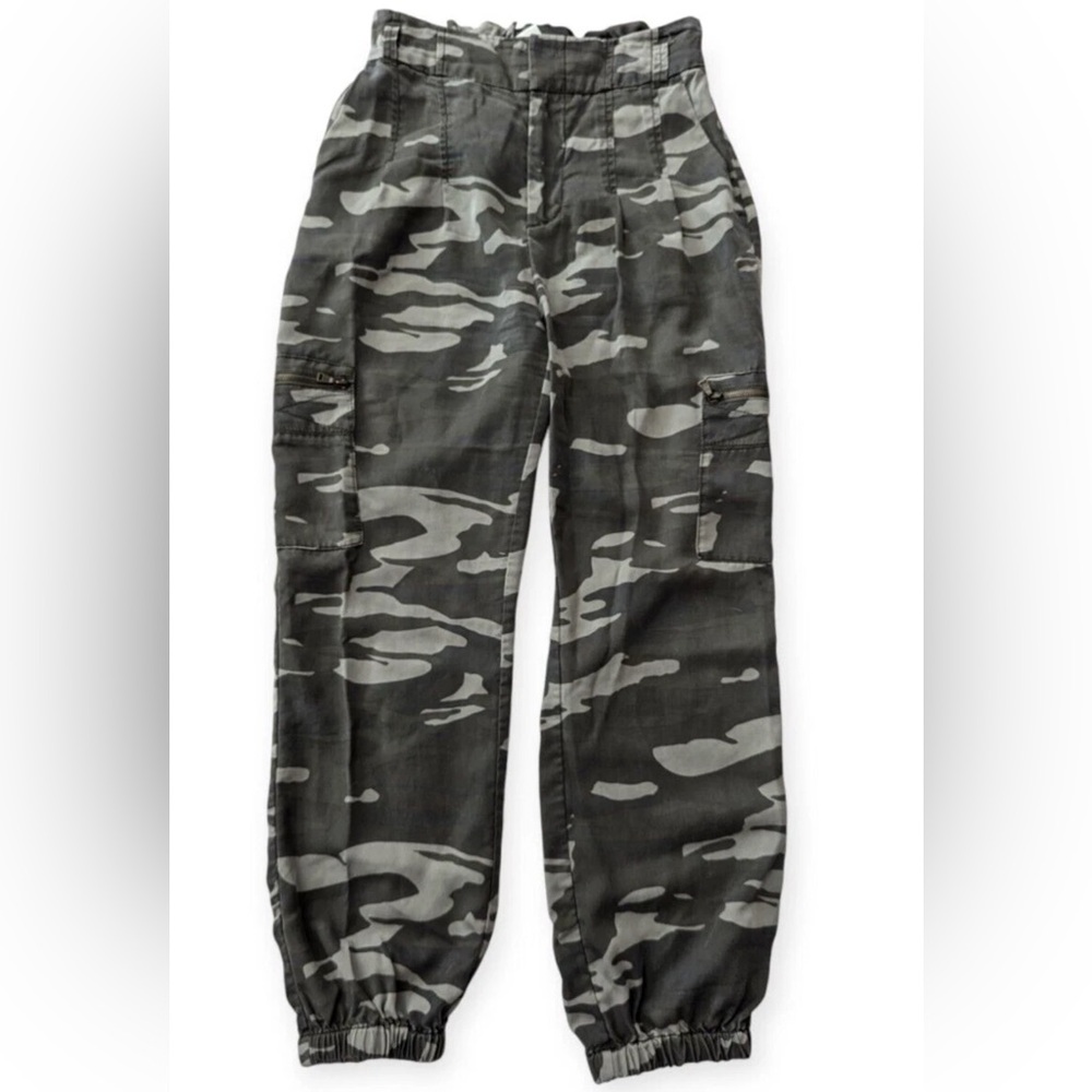 Express woman’s Camo Pants